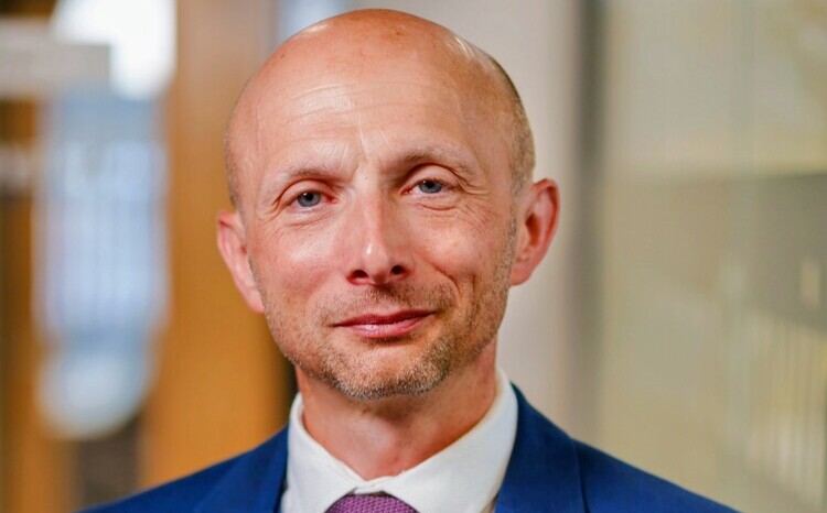 Humber Trust receives NHSE funding to lead NHS app features Humber Trust receives NHSE funding to lead NHS app features